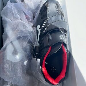 Peloton shoes size 38,40,47